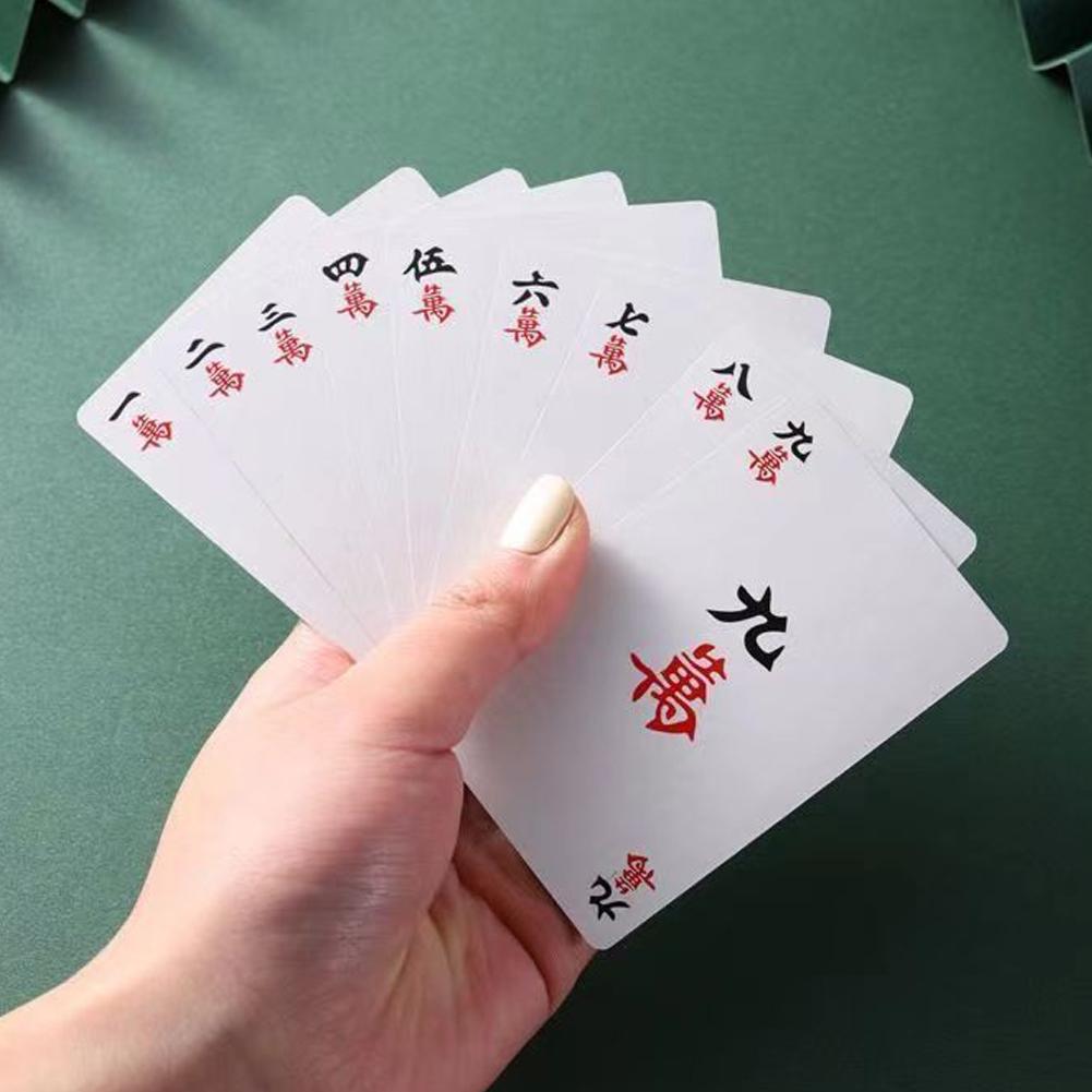 144 Cards Mahjong Set with 2 D - Party Games At Home recension och pris